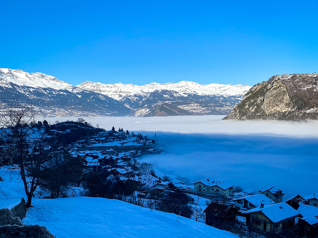 Couche de stratus depuis Vex