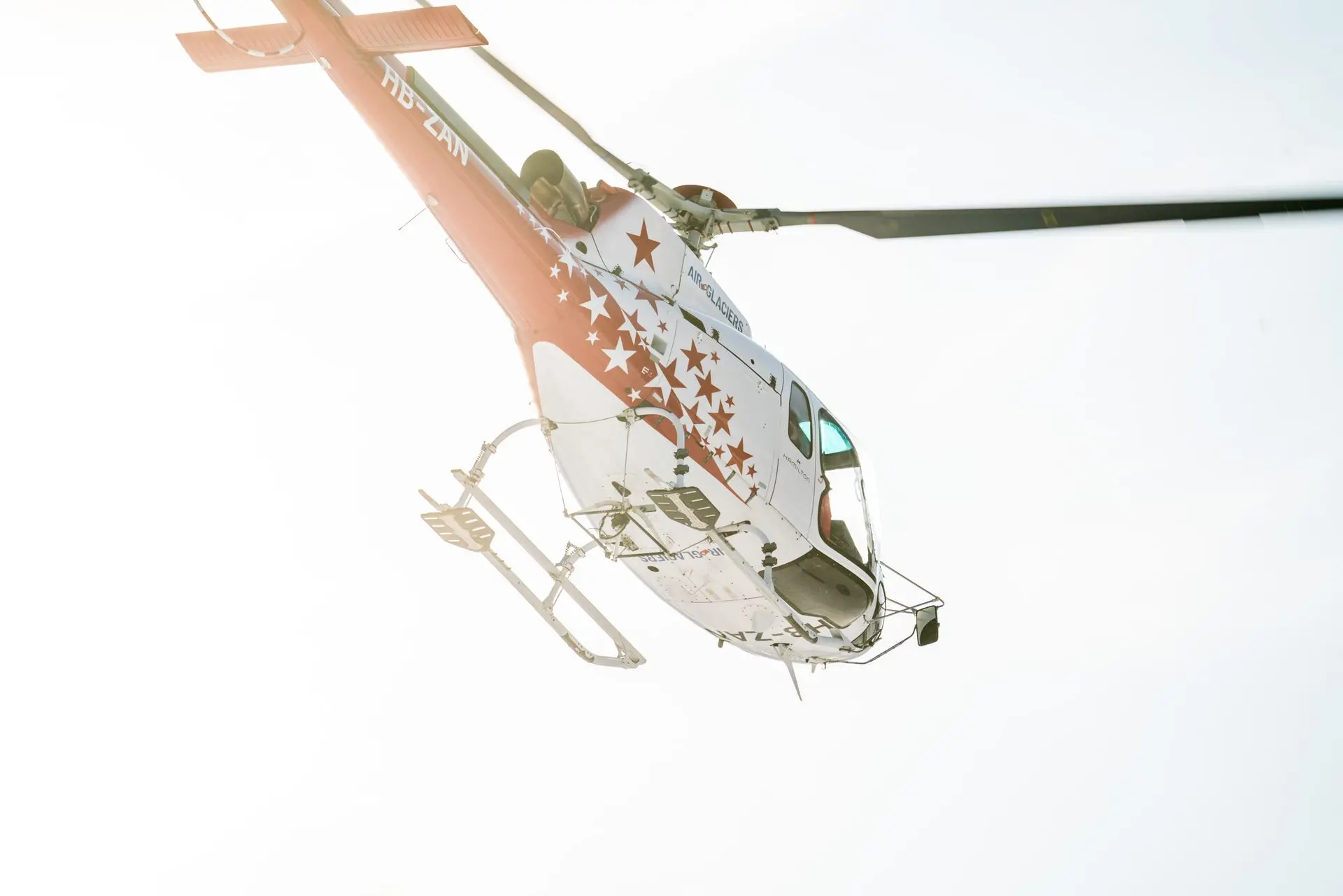 Un hélicoptère d'Air-Glaciers en action